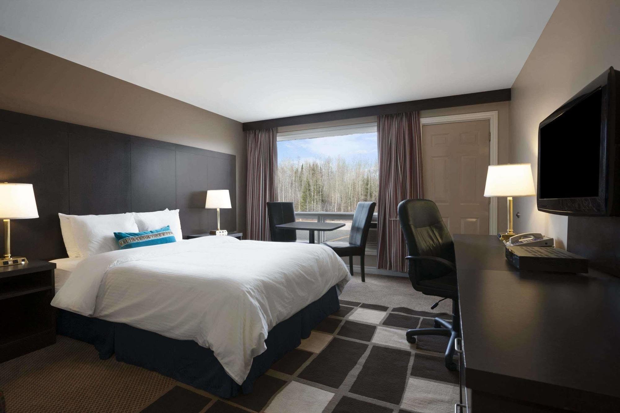 Travelodge By Wyndham Kapuskasing Exterior photo
